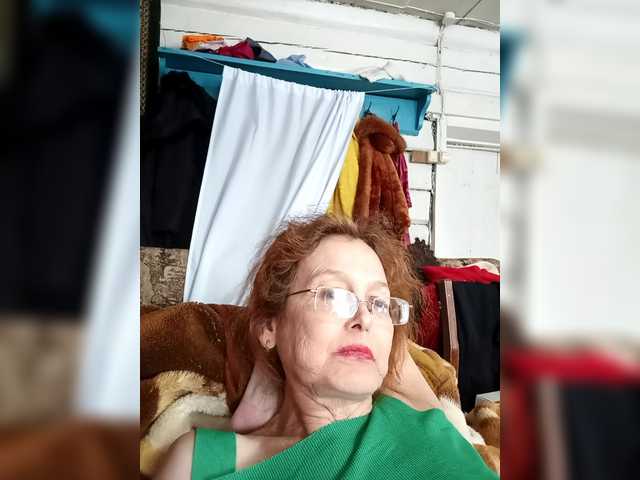 Madam-oss's BongaCams show and profile