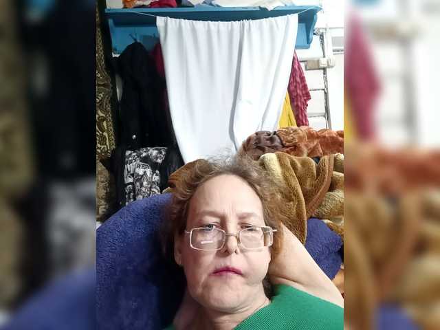 Madam-oss's BongaCams show and profile