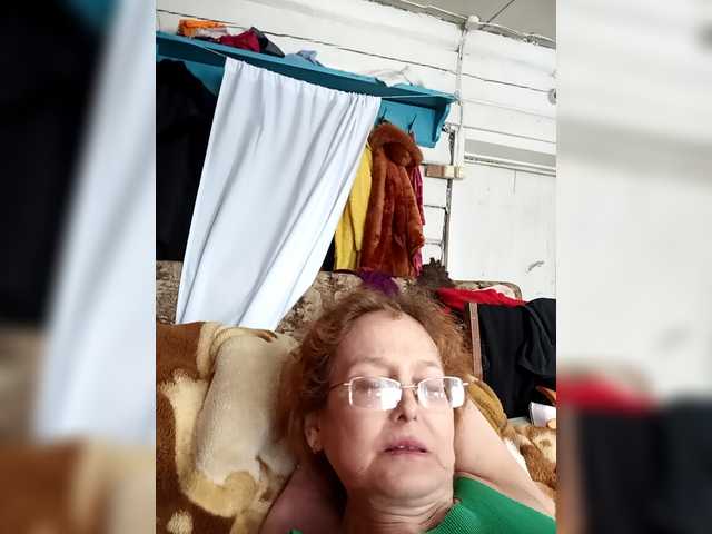 Madam-oss's BongaCams show and profile