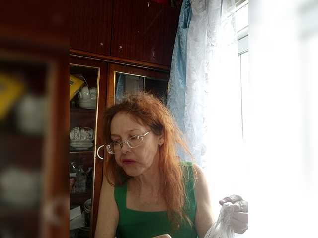 Madam-oss's BongaCams show and profile