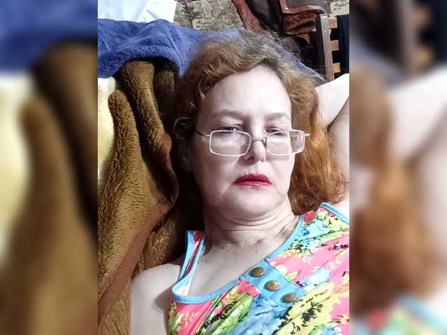 Madam-oss's BongaCams show and profile