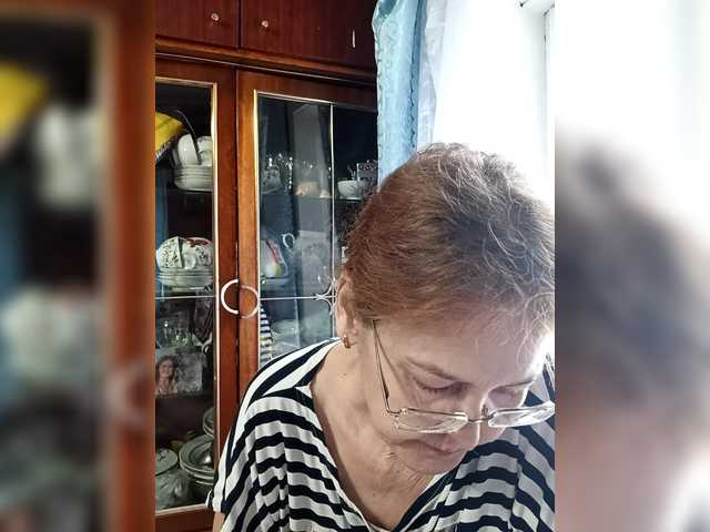 Madam-oss's BongaCams show and profile