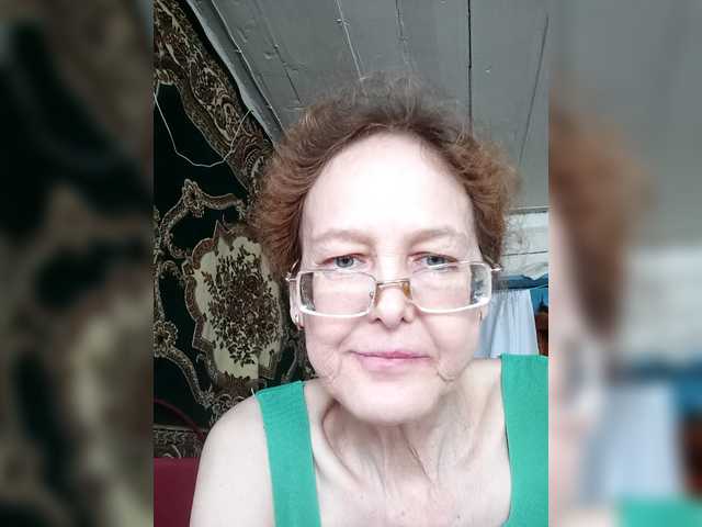 Madam-oss's BongaCams show and profile