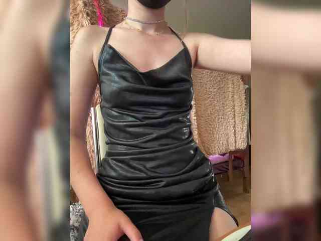Asechka_888100 webcam