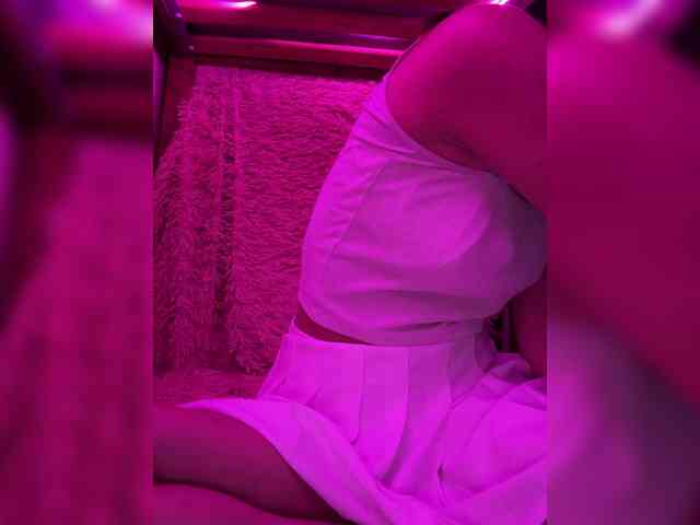 Asechka_888100 webcam