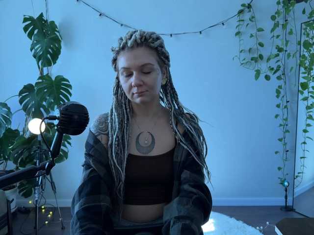 bySOVA's BongaCams show and profile