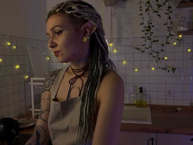 bySOVA's BongaCams show and profile