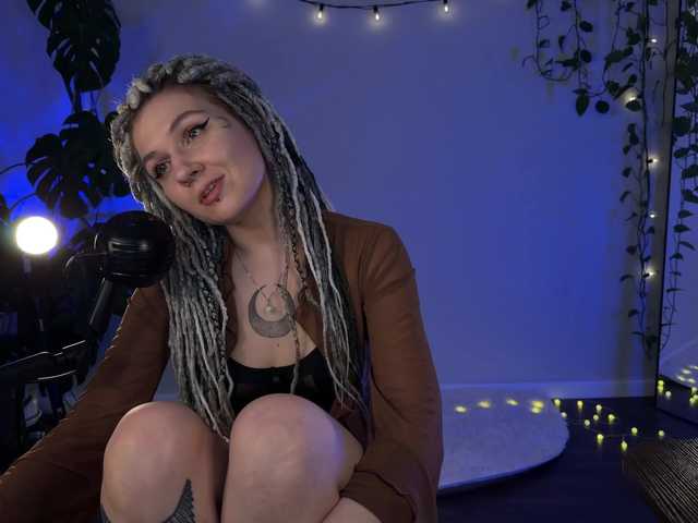 bySOVA's BongaCams show and profile