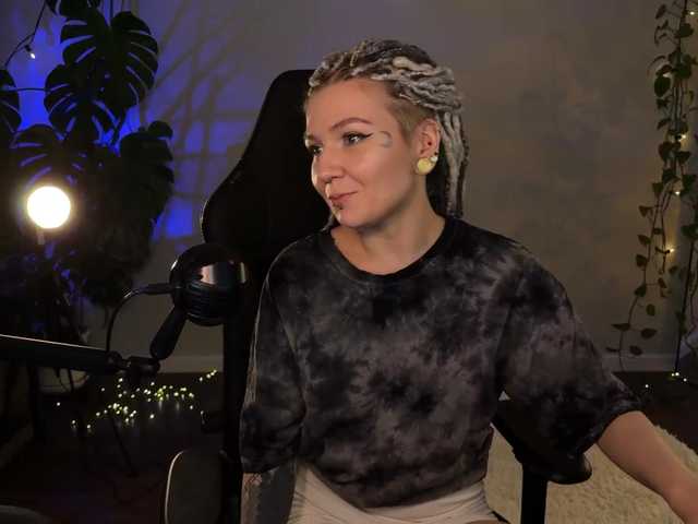 bySOVA's BongaCams show and profile