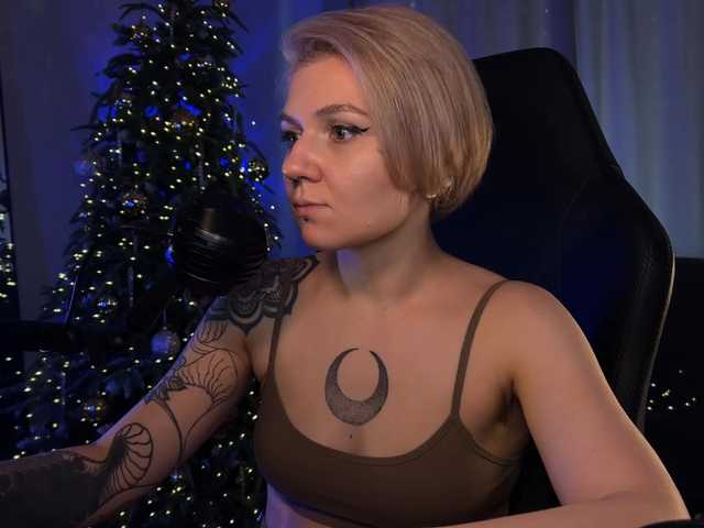 bySOVA's BongaCams show and profile