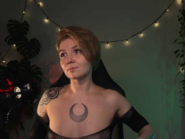 bySOVA's BongaCams show and profile