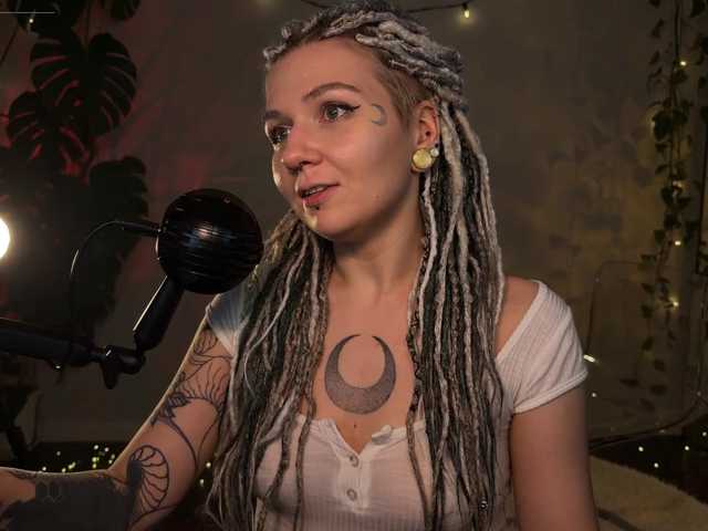 bySOVA's BongaCams show and profile