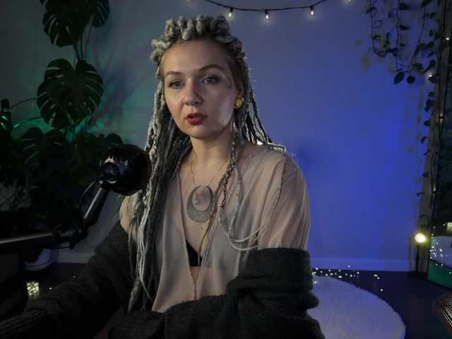 bySOVA's BongaCams show and profile