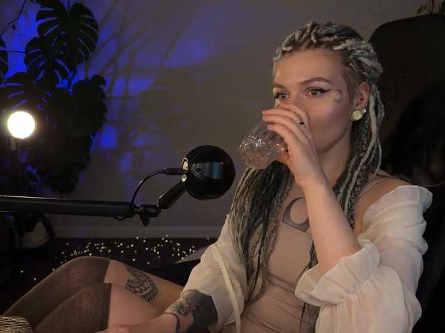 bySOVA's BongaCams show and profile