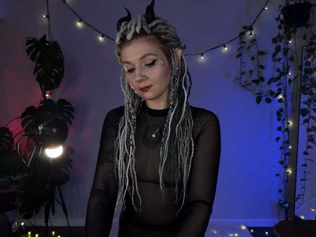 bySOVA's BongaCams show and profile