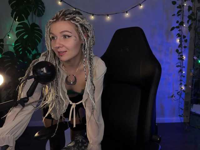 bySOVA's BongaCams show and profile