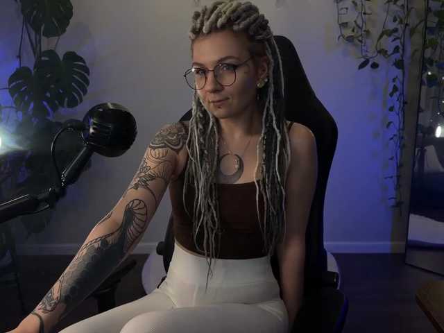 bySOVA's BongaCams show and profile