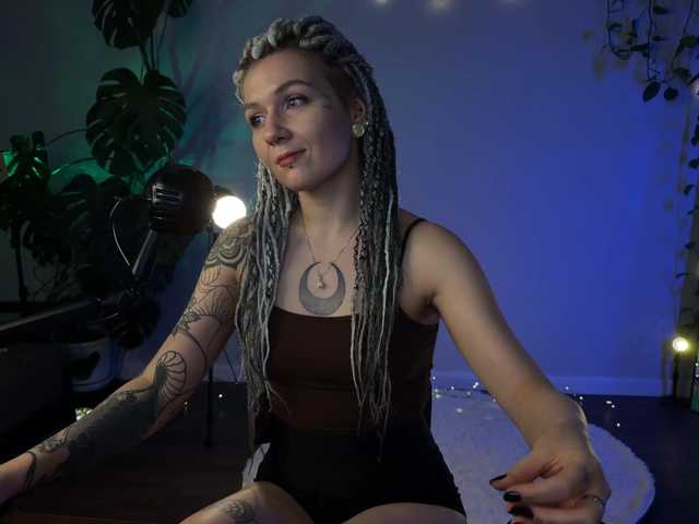 bySOVA's BongaCams show and profile