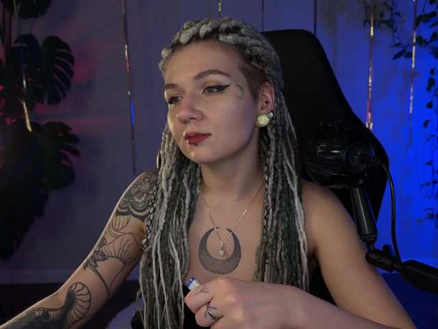 bySOVA's BongaCams show and profile