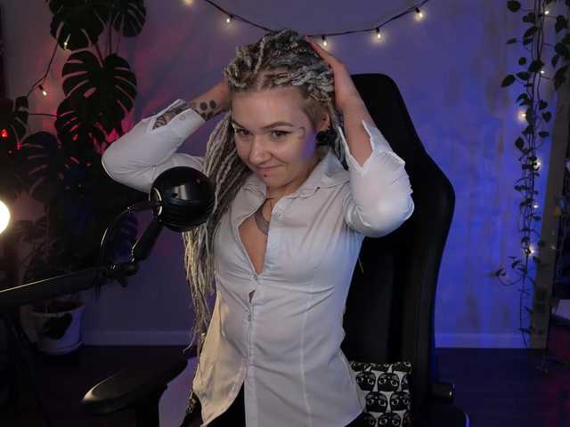 bySOVA's BongaCams show and profile