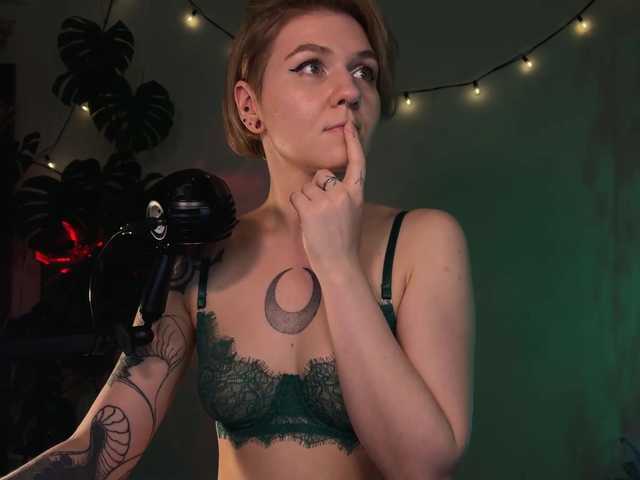 bySOVA's BongaCams show and profile