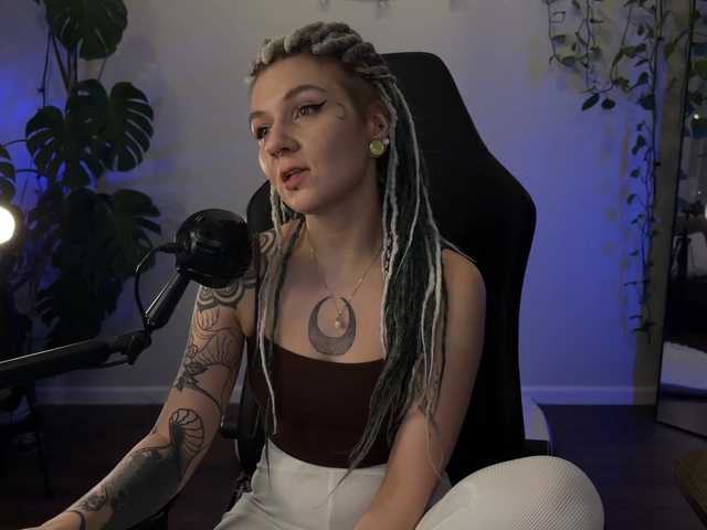 bySOVA's BongaCams show and profile