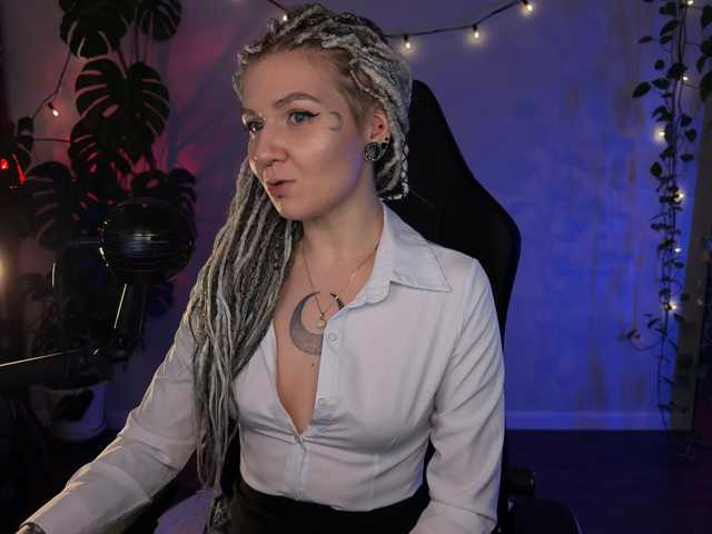 bySOVA's BongaCams show and profile