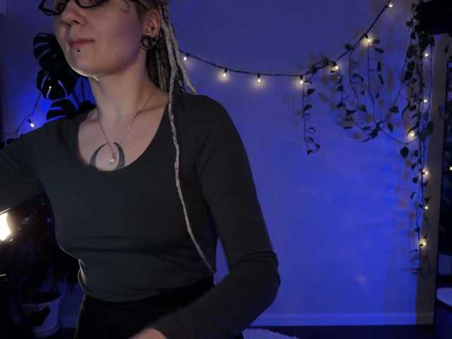 bySOVA's BongaCams show and profile