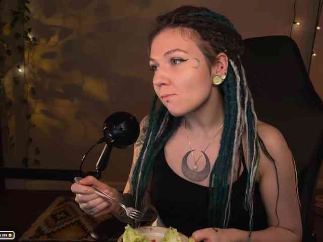 bySOVA Live Webcam on BongaCams