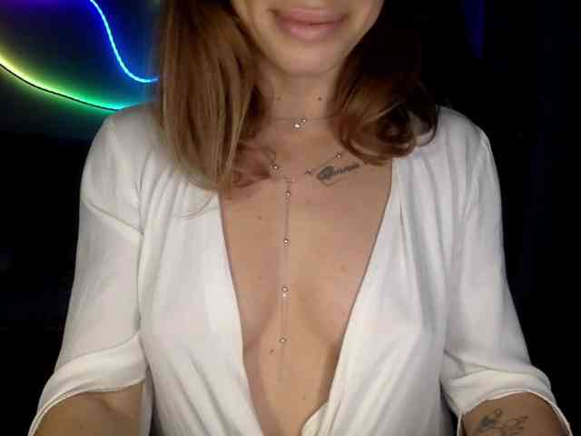YaseniyaLove webcam