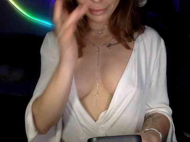 YaseniyaLove webcam