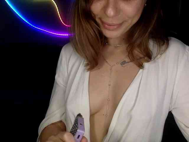 YaseniyaLove webcam