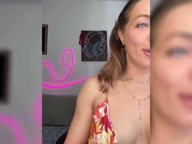 YaseniyaLove webcam