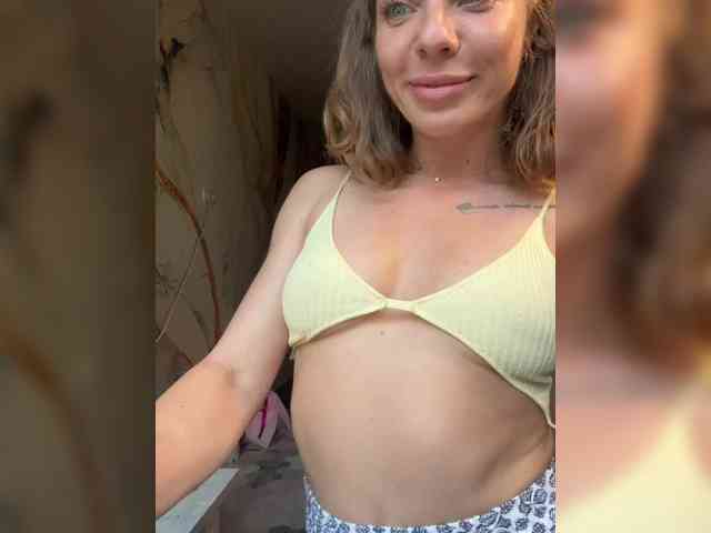 YaseniyaLove webcam