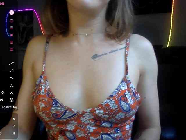 YaseniyaLove webcam