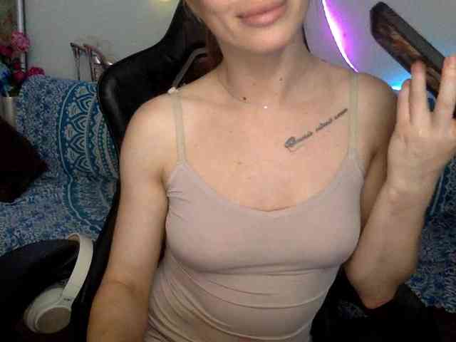 YaseniyaLove webcam