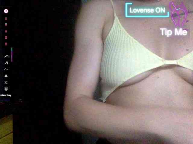 YaseniyaLove webcam