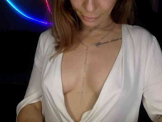 YaseniyaLove webcam