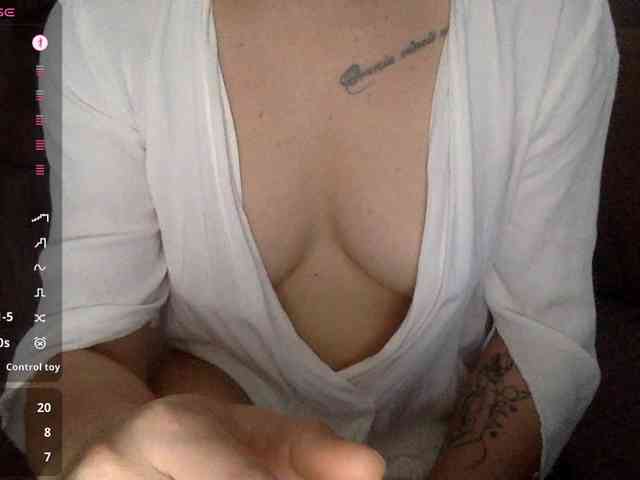 YaseniyaLove webcam