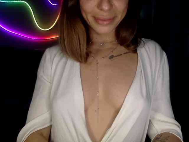 YaseniyaLove webcam