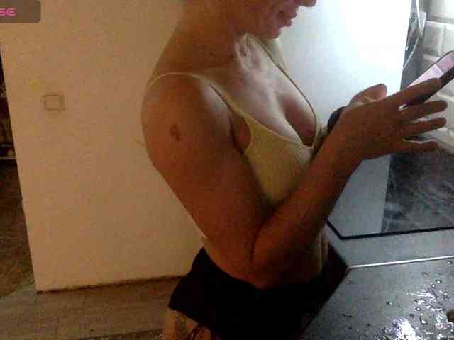 YaseniyaLove webcam