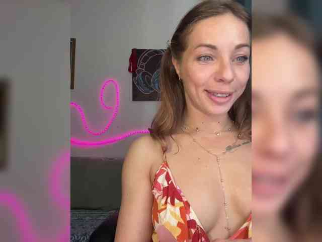 YaseniyaLove webcam