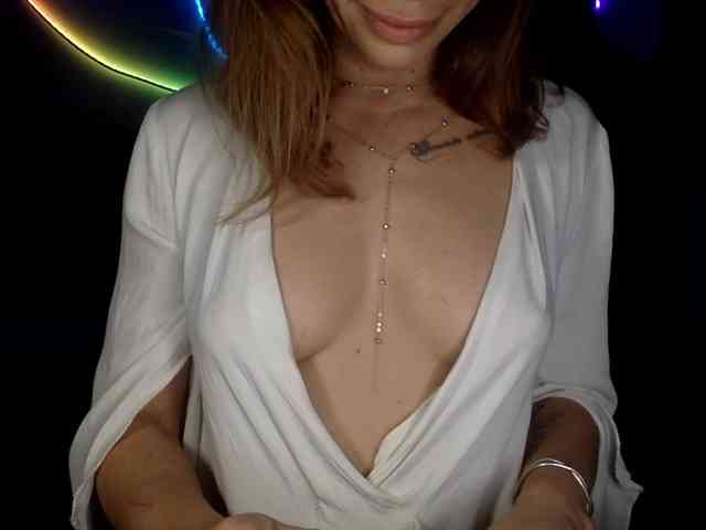 YaseniyaLove webcam