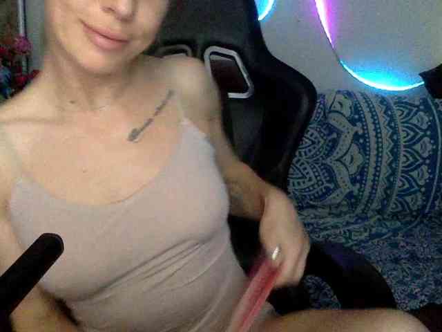 YaseniyaLove webcam