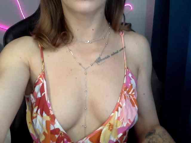 YaseniyaLove webcam