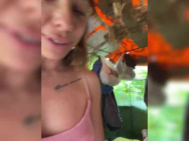 YaseniyaLove webcam