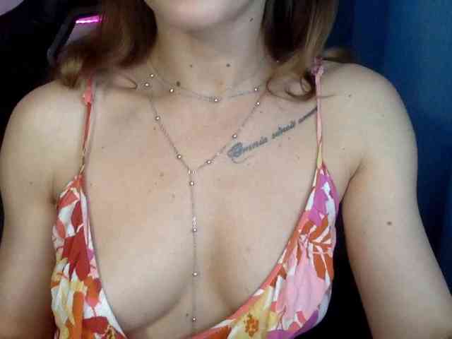 YaseniyaLove webcam