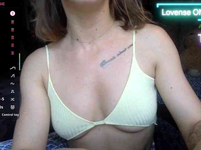 YaseniyaLove webcam