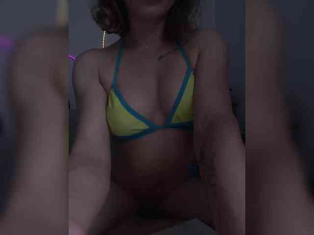 YaseniyaLove webcam