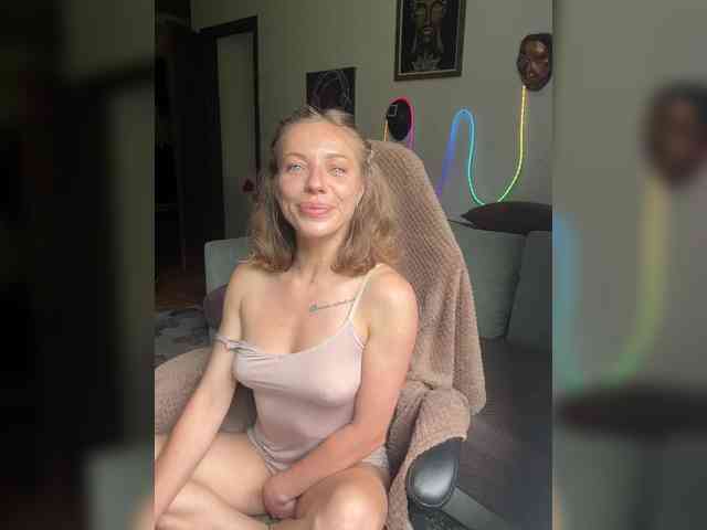 YaseniyaLove webcam